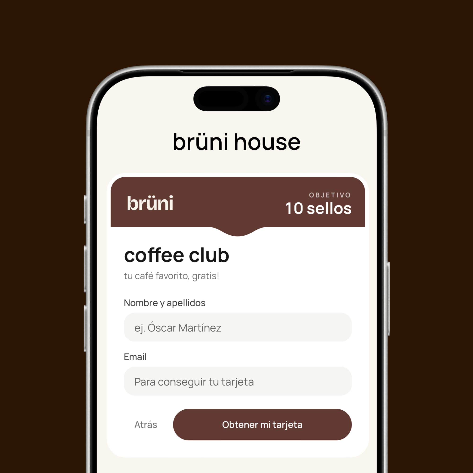 Cliente añadiendo una tarjeta de fidelización a Apple Wallet